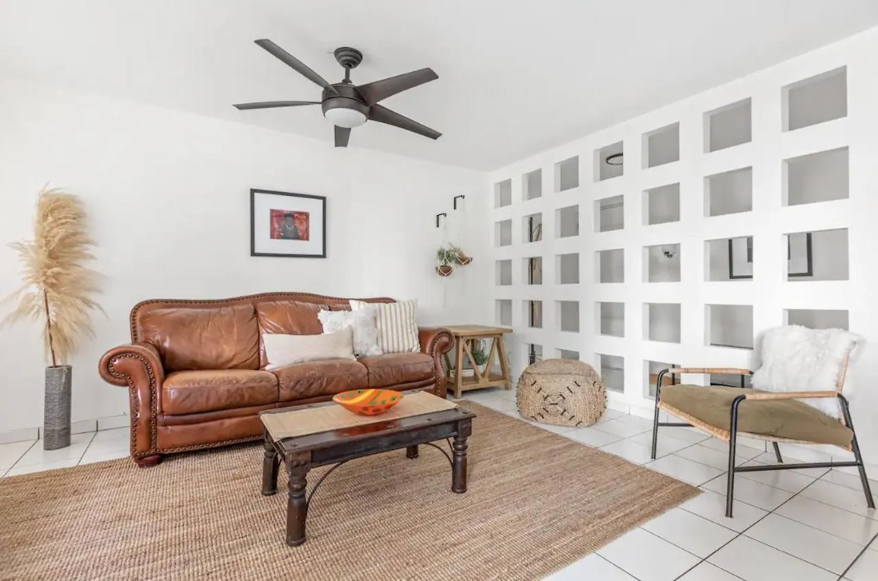 산후안 2 Bed, 2 Bath Condado Beach Apt With Parking Apts 아파트 0*,